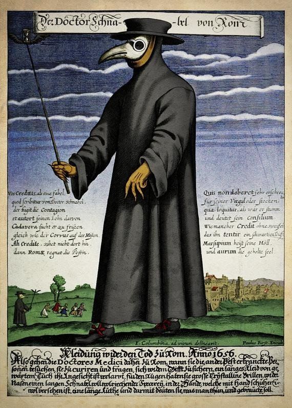 Portrait eines Arztes aus dem Mittelalter. Er trägt Hut, Gesichtsmaske und Fackel zum Schutz vor der Pest.